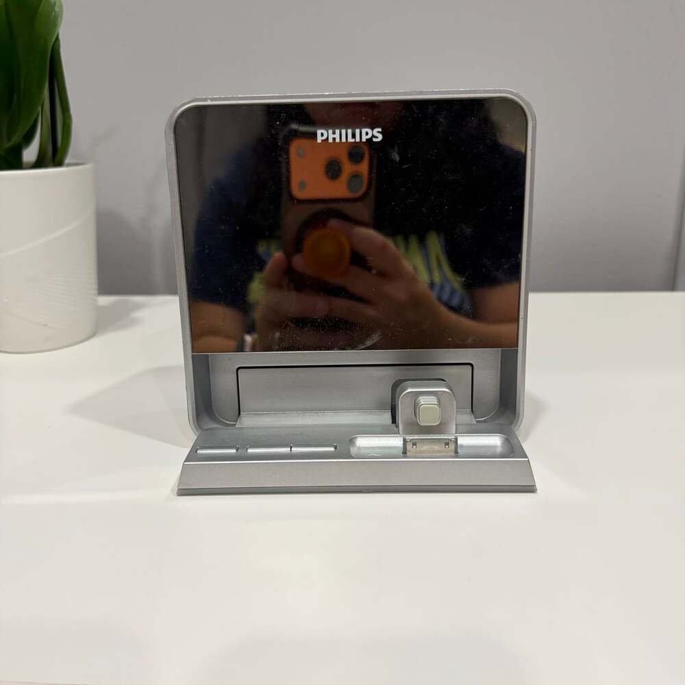 Philips Docking Entertainment System DC190B untested